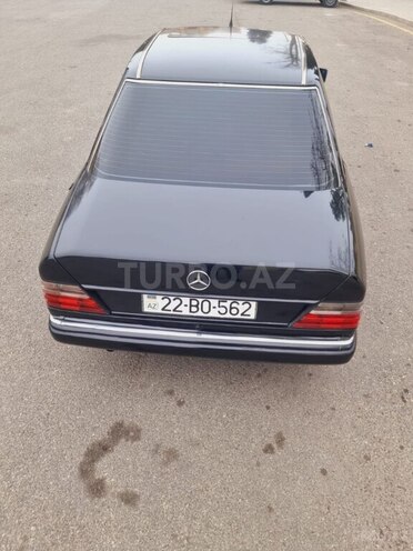 Mercedes E 200 1992, 200,000 km - 2.0 l - Bakı