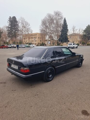 Mercedes E 200 1992, 200,000 km - 2.0 l - Bakı