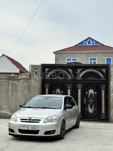 Toyota Corolla 2004, 336,672 km - 1.4 l - İmişli