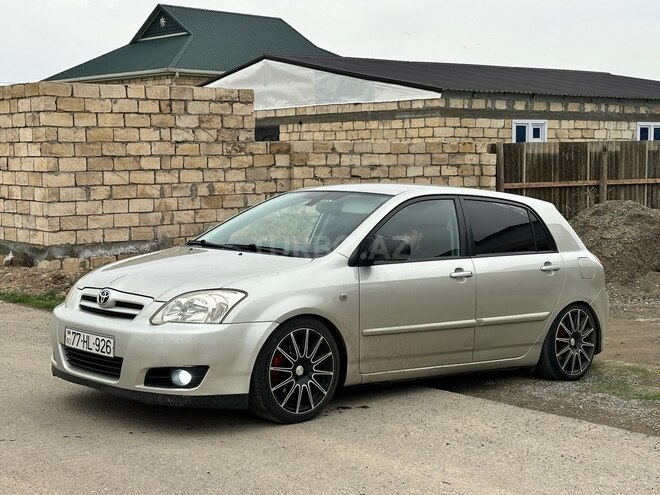 Toyota Corolla 2004, 336,672 km - 1.4 l - İmişli