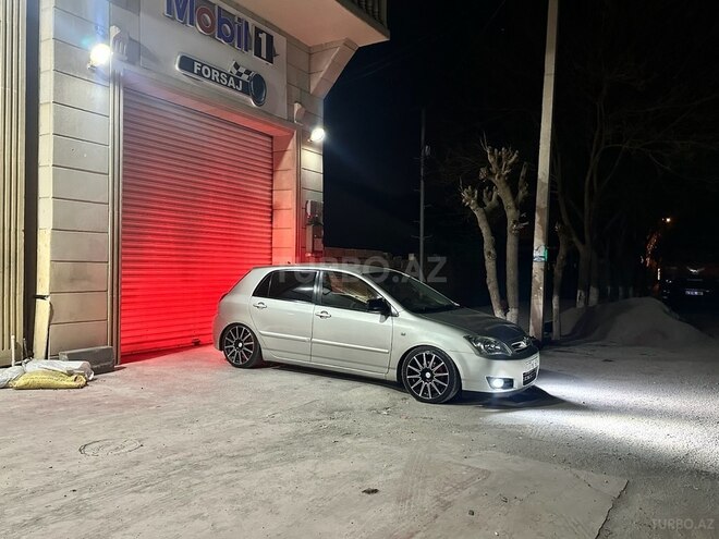 Toyota Corolla 2004, 336,672 km - 1.4 l - İmişli