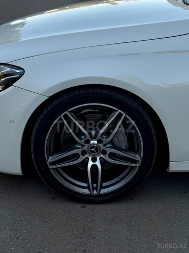 Mercedes E 300 d 2018, 190,000 km - 2.0 l - Gəncə