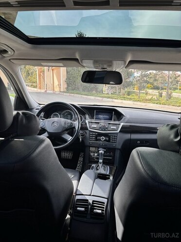 Mercedes E 220 d 2010, 214,000 km - 2.2 l - Bakı