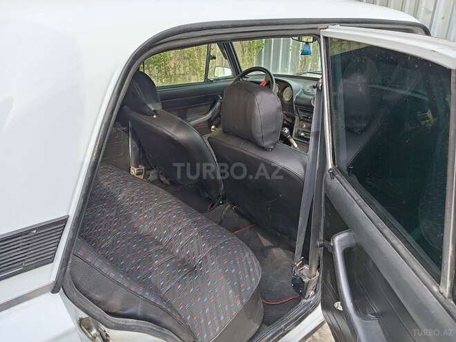 LADA (VAZ) 2106 2000, 80,000 km - 1.6 l - Ucar