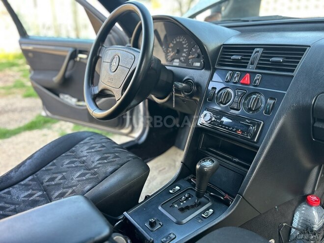 Mercedes C 220 d 2000, 430,000 km - 2.2 л - Gəncə