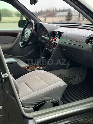 Mercedes C 220 d 1999, 270,000 km - 2.2 л - Beyləqan