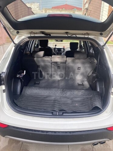 Hyundai Santa Fe-5