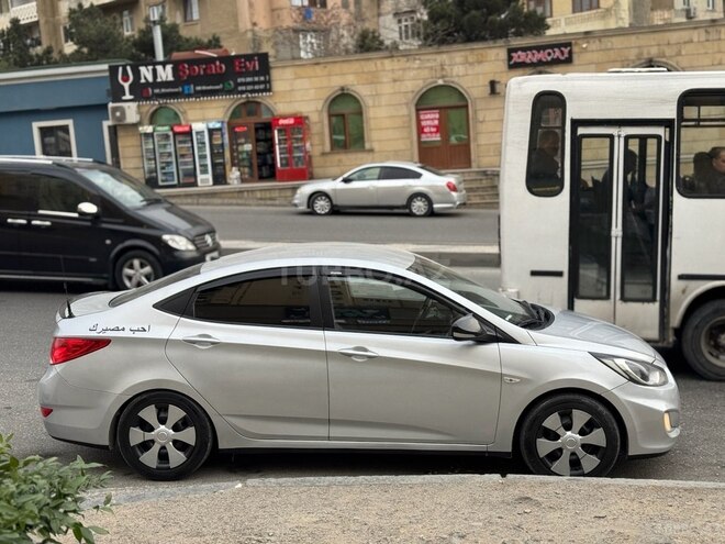 Hyundai Accent 2012, 313,000 km - 1.6 л - Bakı
