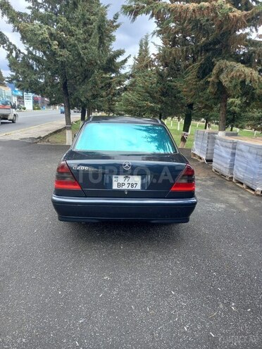Mercedes C 200 1998, 300,000 km - 2.0 l - Zaqatala