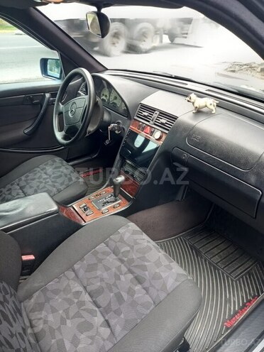Mercedes C 200 1998, 300,000 km - 2.0 l - Zaqatala