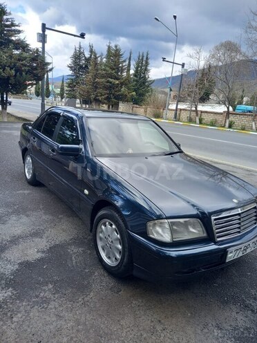 Mercedes C 200 1998, 300,000 km - 2.0 l - Zaqatala