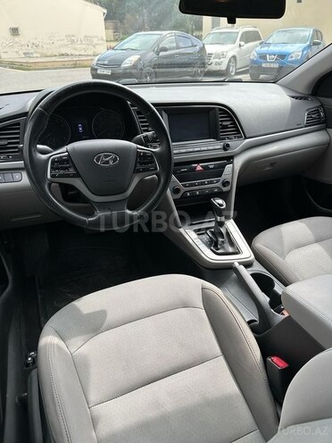 Hyundai Elantra 2017, 95,000 km - 2.0 l - Bakı