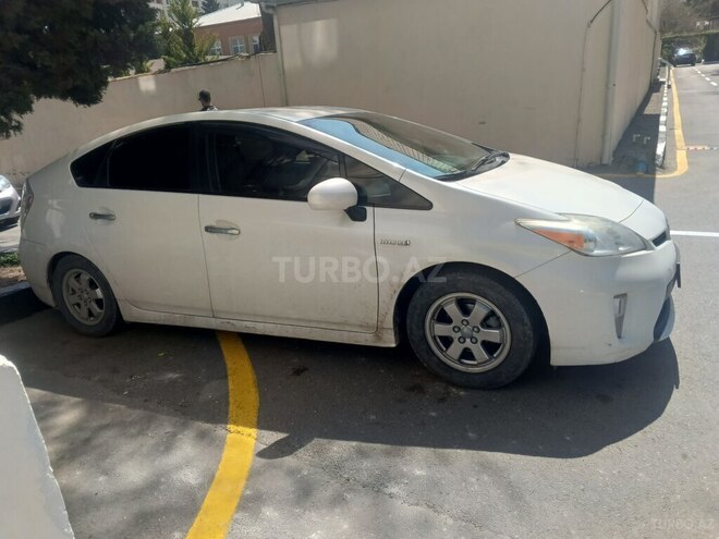 Toyota Prius 2013, 321,869 km - 1.8 l - Bakı