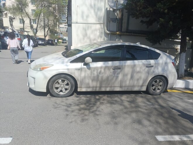 Toyota Prius 2013, 321,869 km - 1.8 l - Bakı