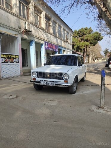 LADA (VAZ) 21011 1983, 85,000 km - 1.5 l - Tovuz