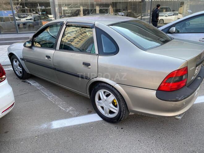 Opel Vectra 1998, 290,000 km - 2.0 l - Bakı