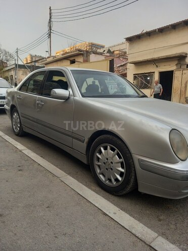 Mercedes E 220 d 1999, 522,355 km - 2.2 l - Bakı