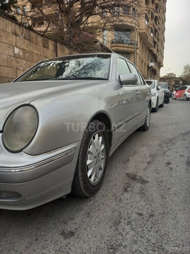 Mercedes E 220 d 1999, 522,355 km - 2.2 l - Bakı