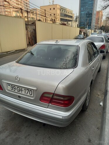 Mercedes E 220 d 1999, 522,355 km - 2.2 l - Bakı