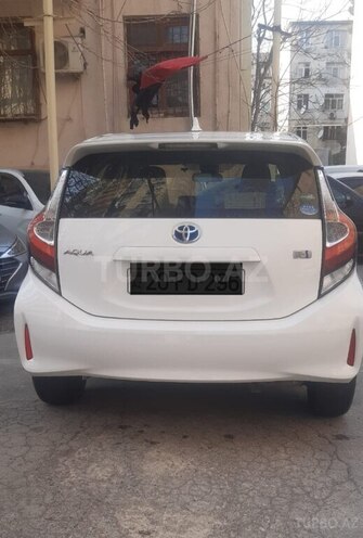 Toyota Aqua 2017, 83,000 km - 1.5 l - Bakı