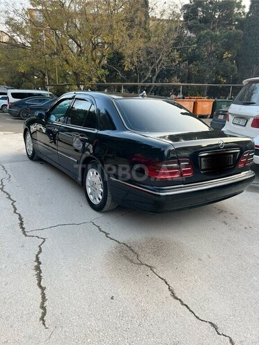 Mercedes E 270 2000, 555,550 km - 2.7 л - Mingəçevir