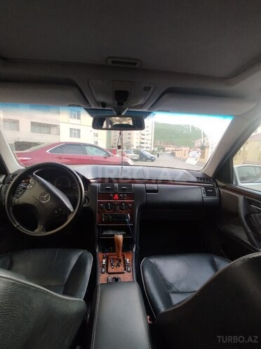 Mercedes E 220 d 1999, 460,000 km - 2.2 l - Bakı