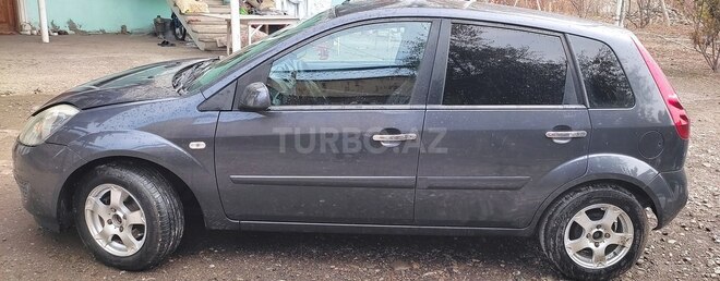 Ford Fiesta 2008, 280,000 km - 1.4 l - Gəncə