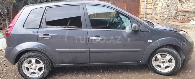 Ford Fiesta 2008, 280,000 km - 1.4 l - Gəncə