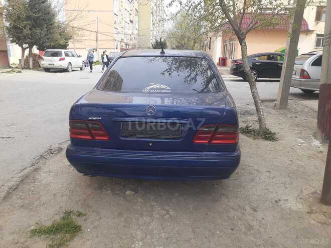 Mercedes E 240 1999, 280,000 km - 2.4 l - Sumqayıt
