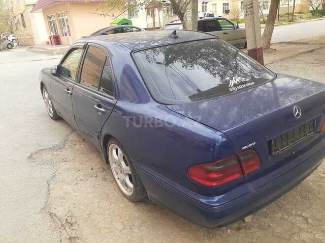 Mercedes E 240 1999, 280,000 km - 2.4 l - Sumqayıt
