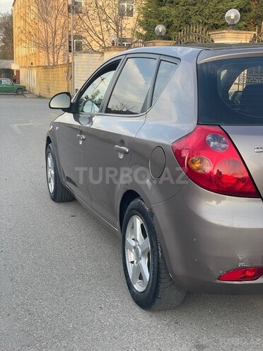 Kia Ceed 2008, 336,000 km - 1.6 л - Quba