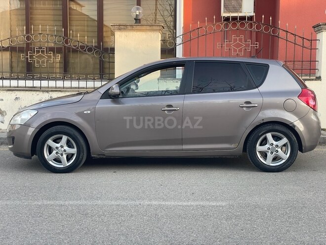 Kia Ceed 2008, 336,000 km - 1.6 л - Quba