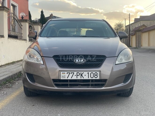 Kia Ceed 2008, 336,000 km - 1.6 л - Quba