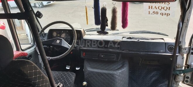Mercedes 208 D 1993, 200,000 km - 2.5 л - Lənkəran
