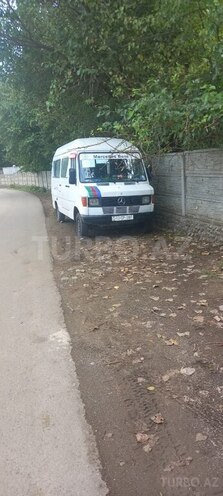 Mercedes 208 D 1993, 200,000 km - 2.5 л - Lənkəran