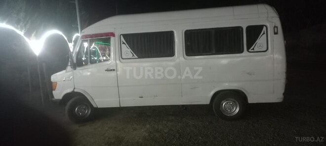 Mercedes 208 D 1993, 200,000 km - 2.5 л - Lənkəran