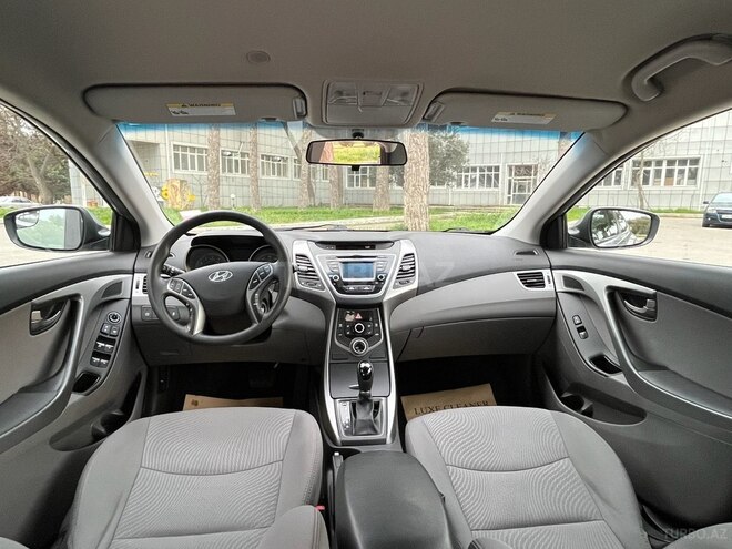 Hyundai Elantra 2015, 102,011 km - 1.8 l - Bakı
