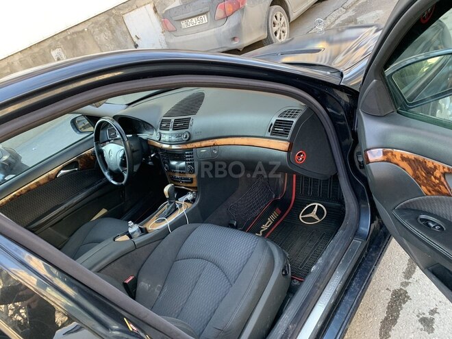 Mercedes E 270 2003, 241,041 km - 2.7 l - Sumqayıt