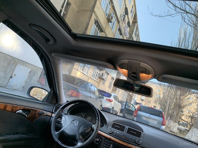 Mercedes E 270 2003, 241,041 km - 2.7 l - Sumqayıt
