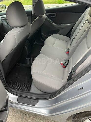 Hyundai Elantra 2015, 102,011 km - 1.8 l - Bakı