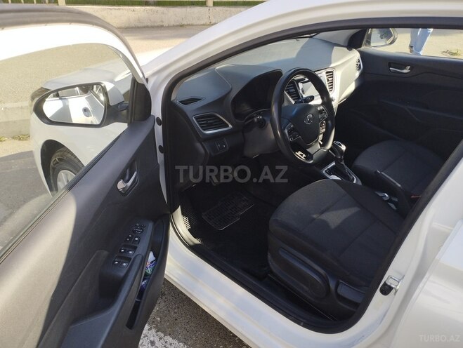 Hyundai Accent 2018, 172,000 km - 1.6 l - Bakı
