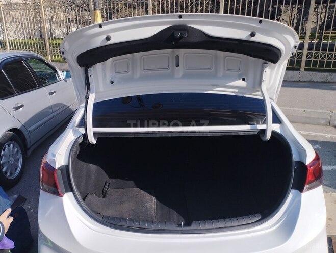Hyundai Accent 2018, 172,000 km - 1.6 l - Bakı