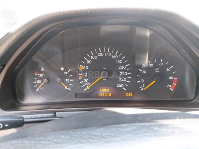 Mercedes E 240 1998, 186,000 km - 2.4 l - Bakı