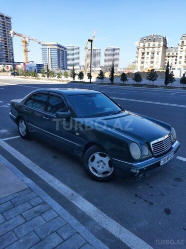 Mercedes E 240 1998, 186,000 km - 2.4 l - Bakı