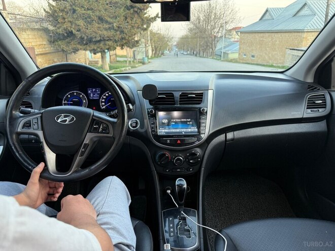 Hyundai Accent 2015, 193,000 km - 1.6 l - Şamaxı