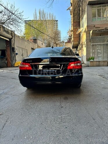 Mercedes E 220 d 2010, 324,700 km - 2.2 l - Bakı