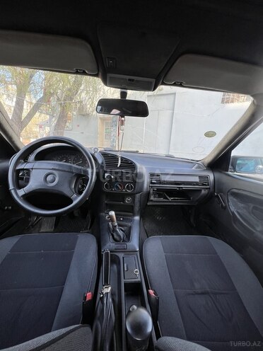 BMW 318 1994, 520,000 km - 1.8 l - Sumqayıt