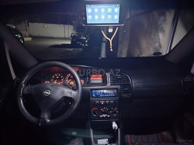 Opel Zafira 1999, 420,000 km - 1.8 l - Ucar
