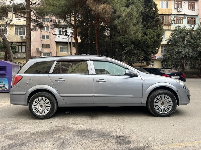 Opel Astra 2006, 256,000 km - 1.6 l - Bakı