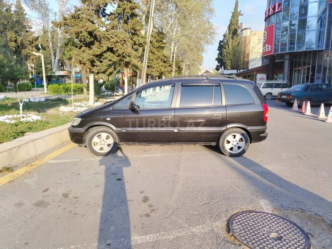 Opel Zafira 1999, 420,000 km - 1.8 l - Ucar